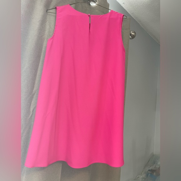 Bright pink top - Picture 2 of 6